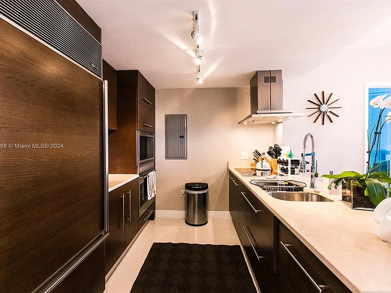 495 Brickell Ave #802 — Photo 24