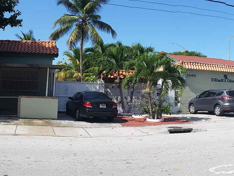 645 NW 32nd St #7 — Photo 19