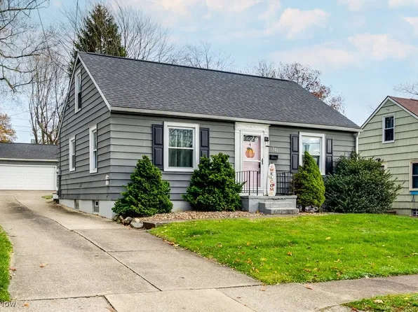 131 Baird Ave, Wadsworth, OH 44281