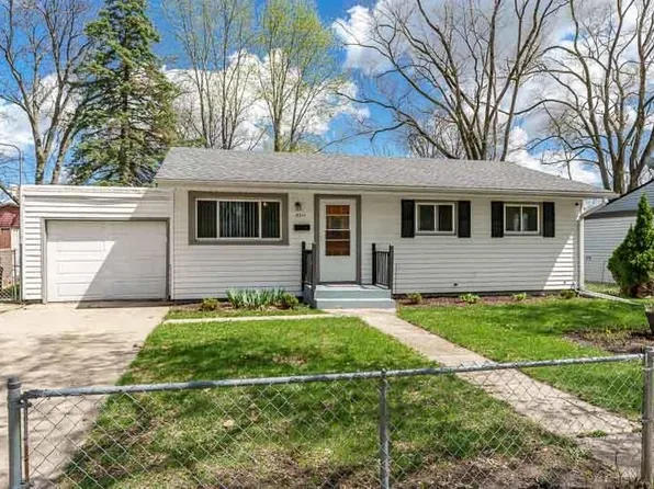 3311 Hanover Dr, Rockford, IL 61101