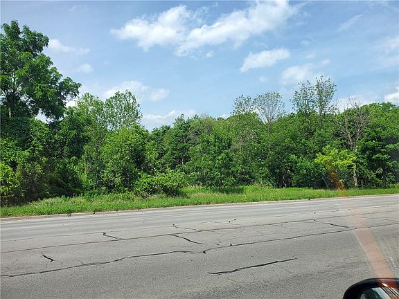 3rd image of 6156 Pittsford Palmyra Rd