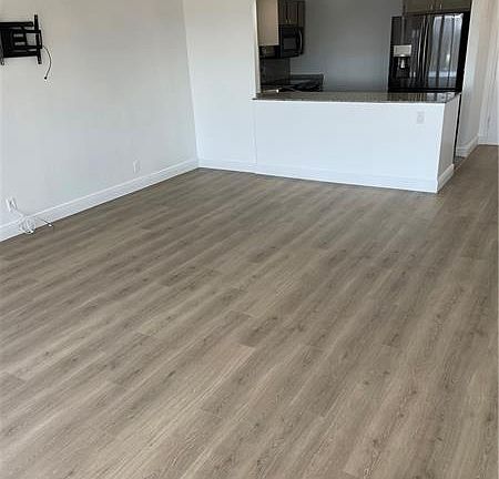 5th image of 340 Sunset Dr APT 1801