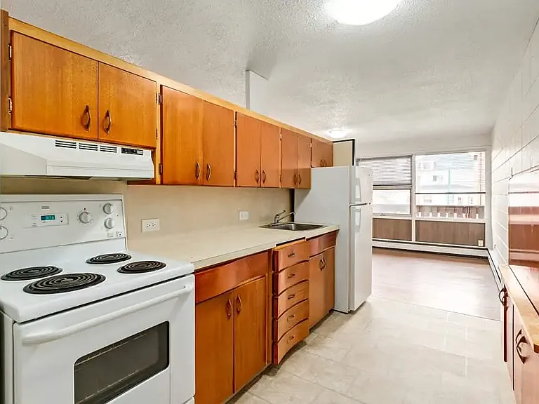 721 7th Ave S #13 — Photo 9