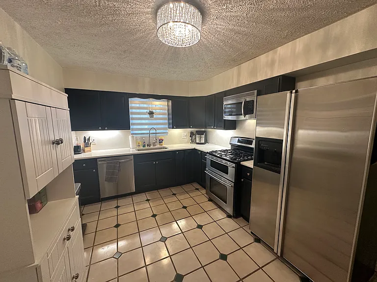 10663 N Park Ave — Photo 3