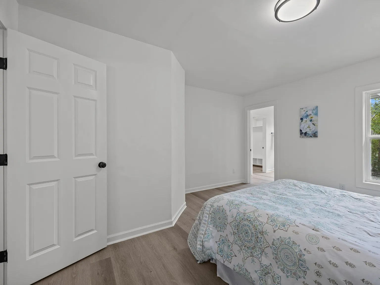 3 bed, 2.0 bath, 1456 sqft, $1,364 — Photo 2