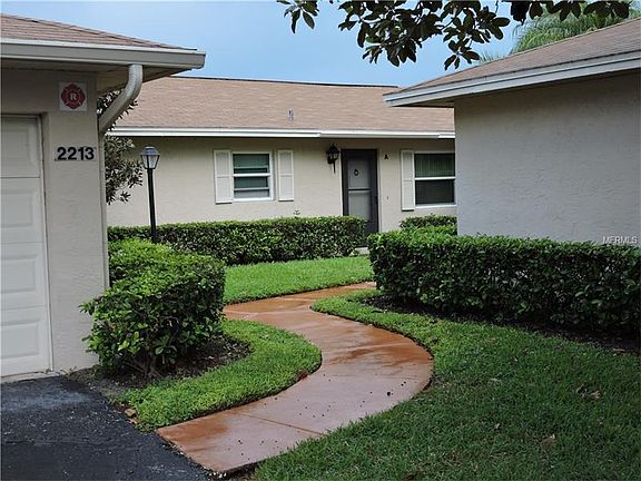 3rd image of 2213 Corinne Ct S APT A