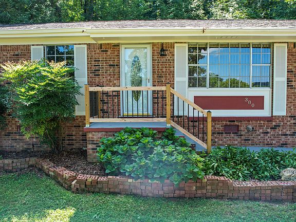 5th image of 380 Morgan Johnston Cir NE