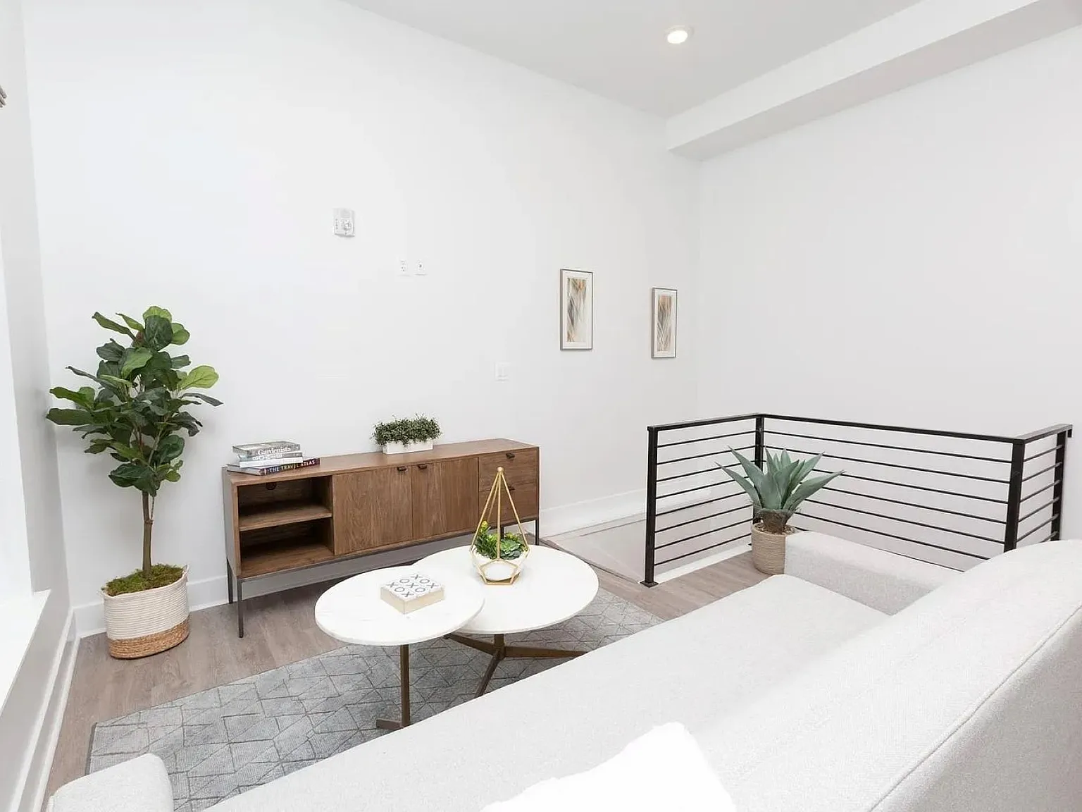 Beautiful Fells Point One-Bedroom Apartment with In-Unit Laundry — Photo 2