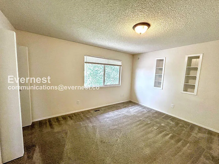 1985 Mineola Ct #D — Photo 10
