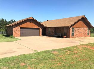 2720 Ford Dr, Clinton, OK 73601