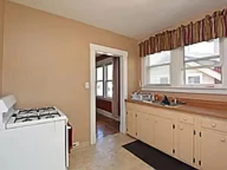 465 Lloyd Pl #2 — Photo 5