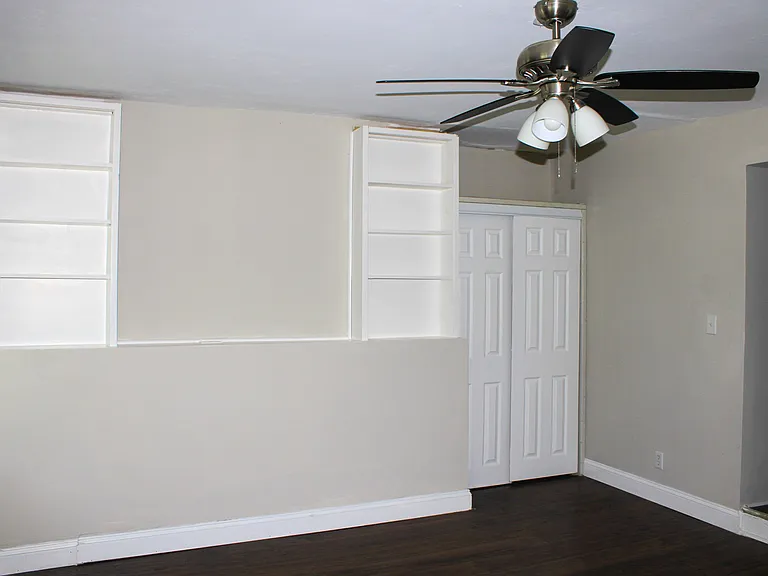 2320 Beechmont Ave #1 — Photo 4