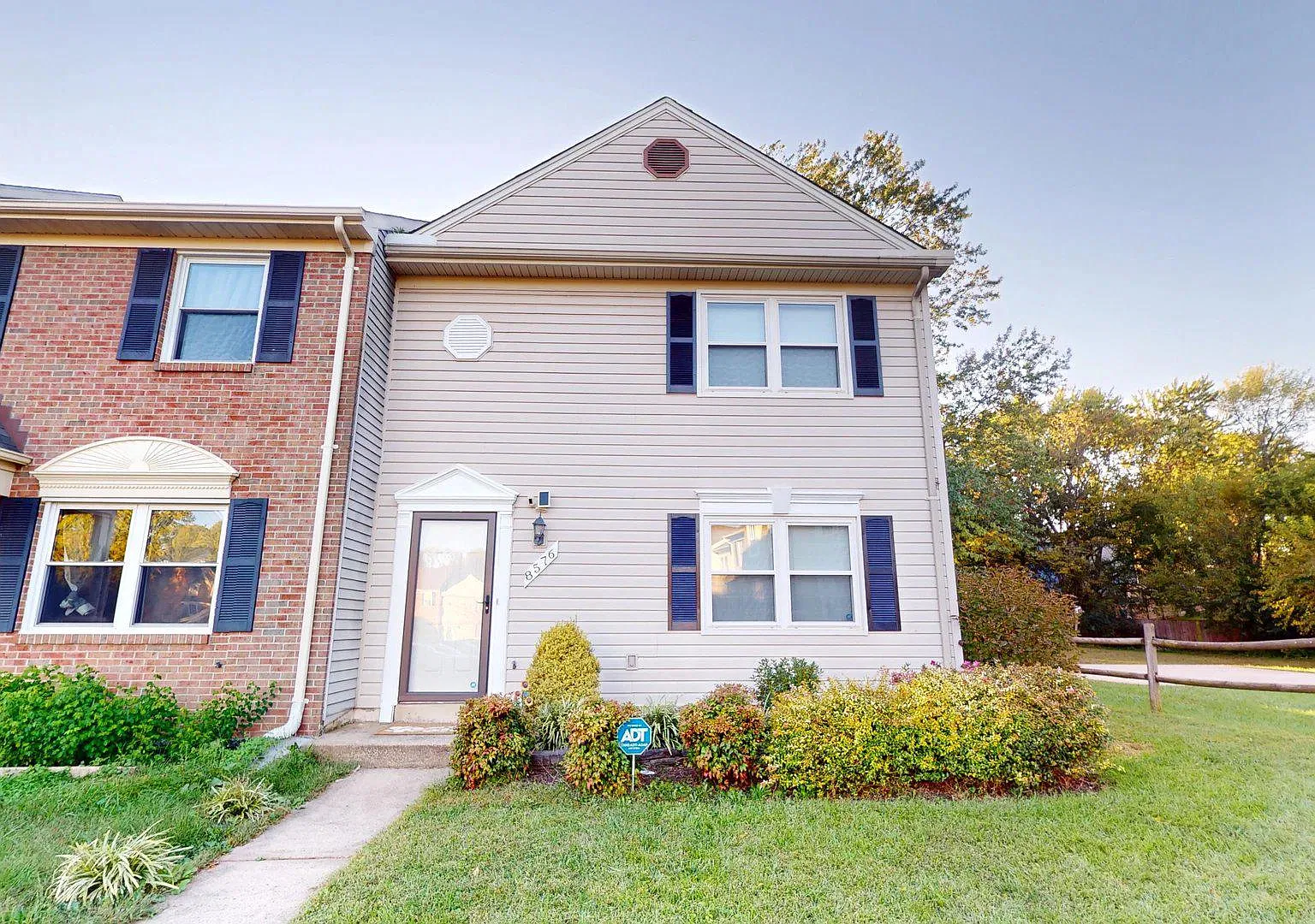 3 bed, 2.5 bath, 1408 sqft, $2,475 — Photo 1