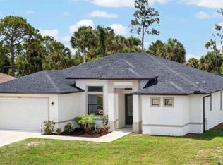 592 Rotonda Cir, Rotonda West, FL 33947