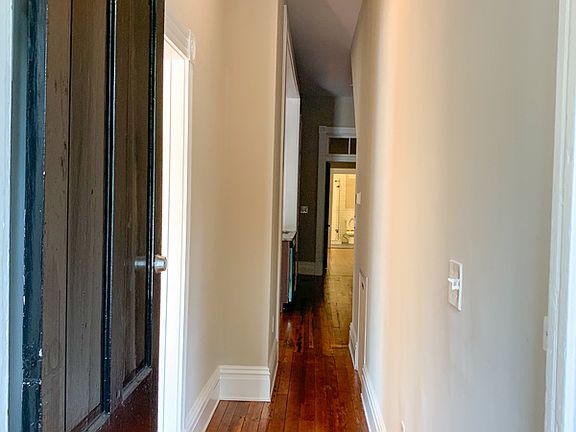 4th image of 2404 E Clay St #A