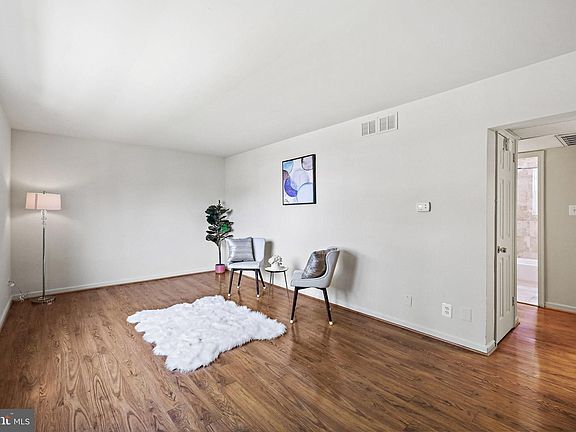 5th image of 6243 Wilson Blvd APT 201