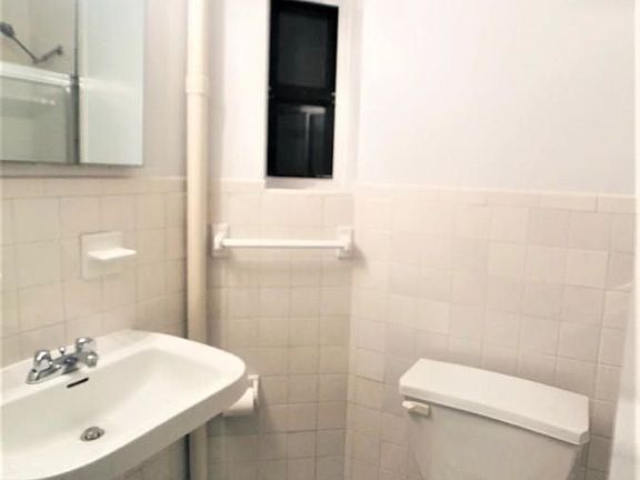 4th image of 523 E 85th St APT 2D