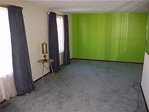 5th image of 33 Crofton Dr