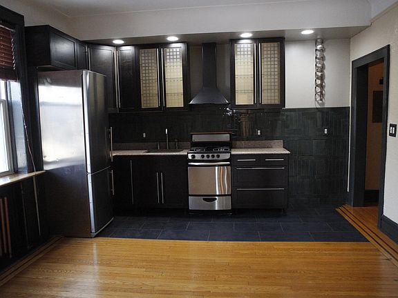 4th image of 6015 Boulevard E #D6