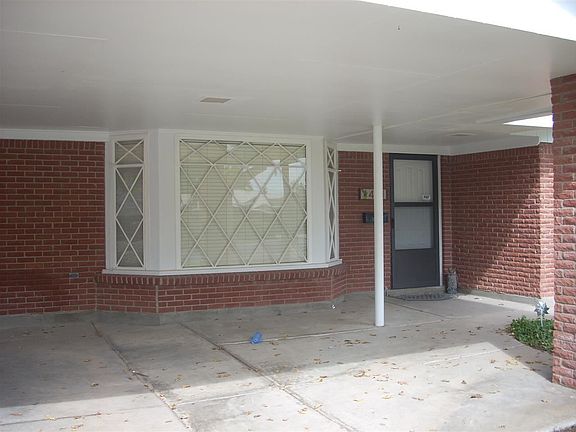 2nd image of 401 Calle Del Sol
