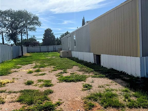 4th image of 801 SW Avenue A