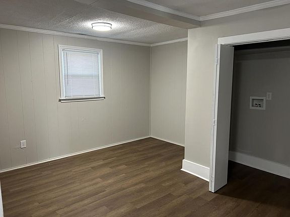 4th image of 1105 Harmony St