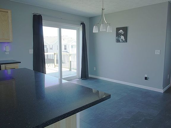 5th image of 912 Trojan Ave