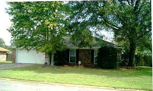 2nd image of 902 Catalpa Ct
