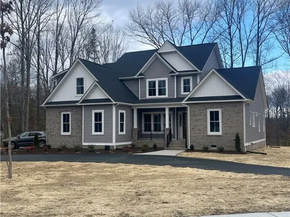 9570 Seven Sisters Dr, Ashland, VA 23005