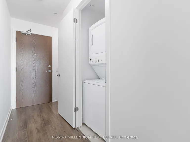 2560 Eglinton Ave W #609 — Photo 12