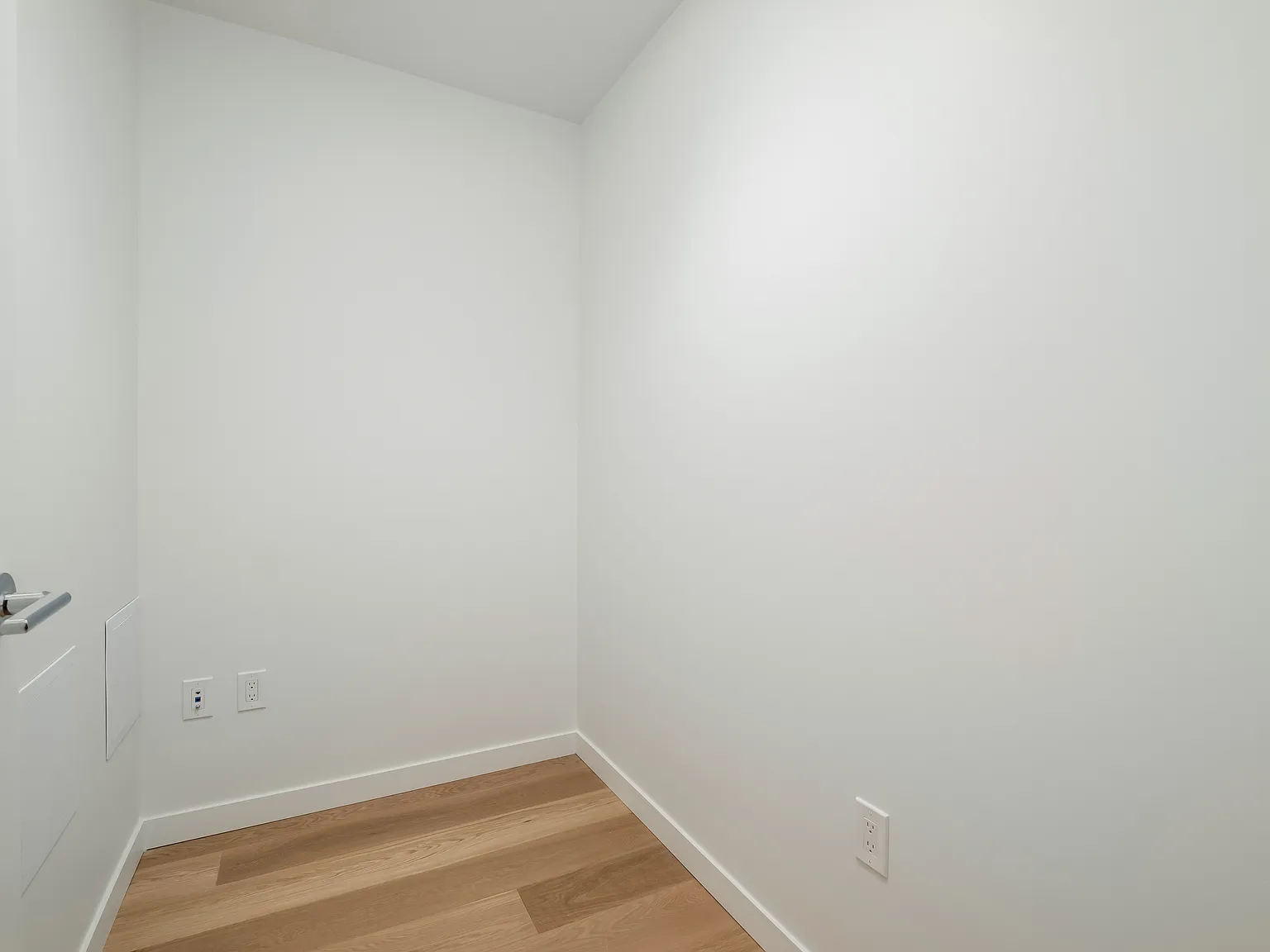 1188 Bidwell Street Vancouver — Photo 3