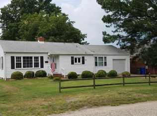 233 Pine Grove Rd, Newport News, VA 23601