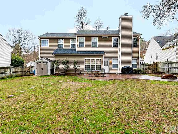 3rd image of 119 Falmouth Ct