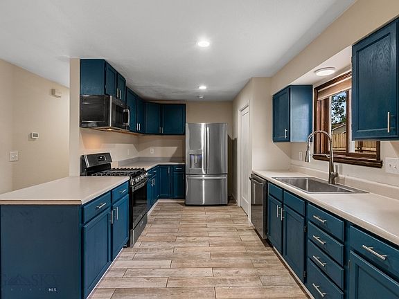 3rd image of 109 8th St