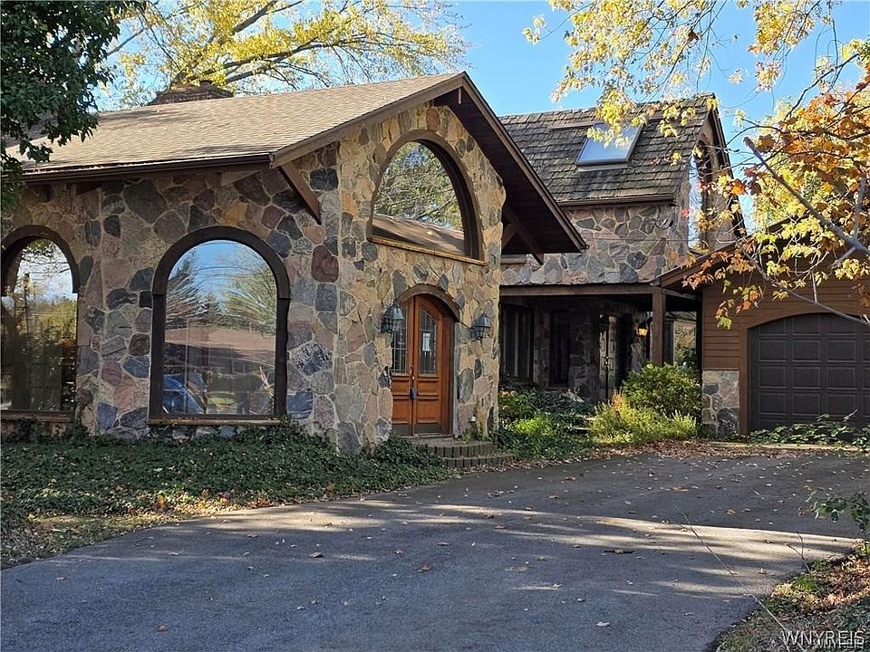 1st image of 7132 Taylor Rd