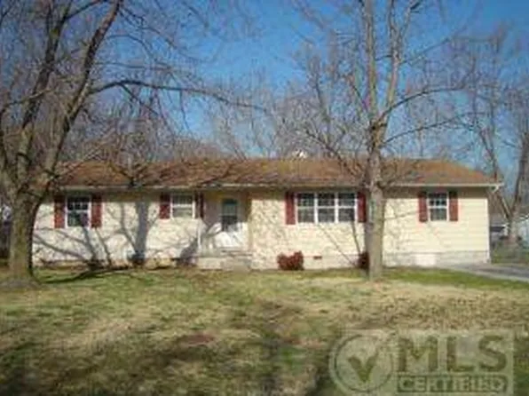 416 Zinc St, Carterville, MO 64835