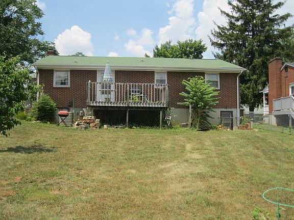 4th image of 1639 Barrington Dr NW