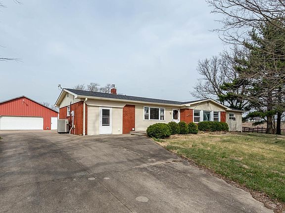 2nd image of 1161 Hollace Chastain Rd