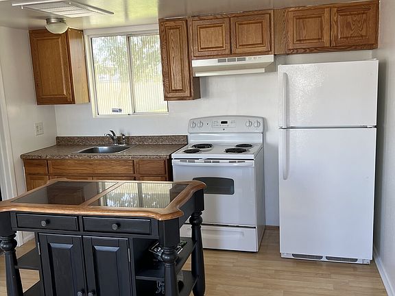 3rd image of 1027 1/2 E Fairmount Ave #1027-A