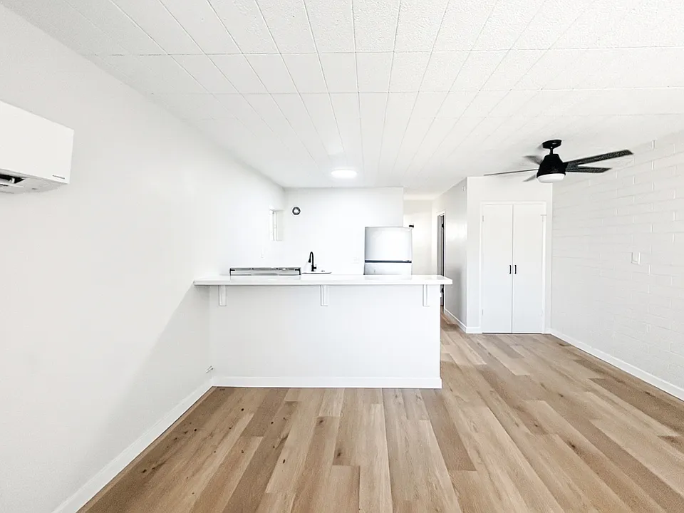 25 E Eva St #5