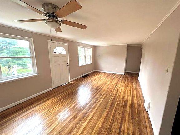 4th image of 440 Lee Dr