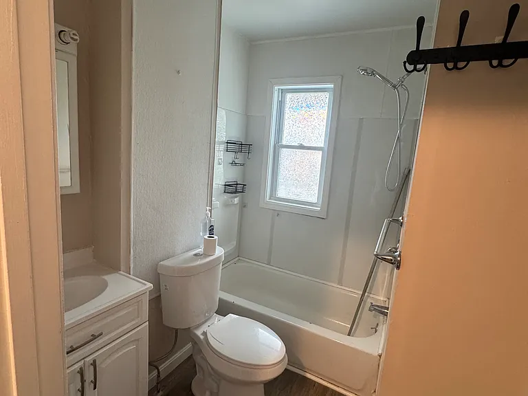 370 Hamilton St #1-R — Photo 10