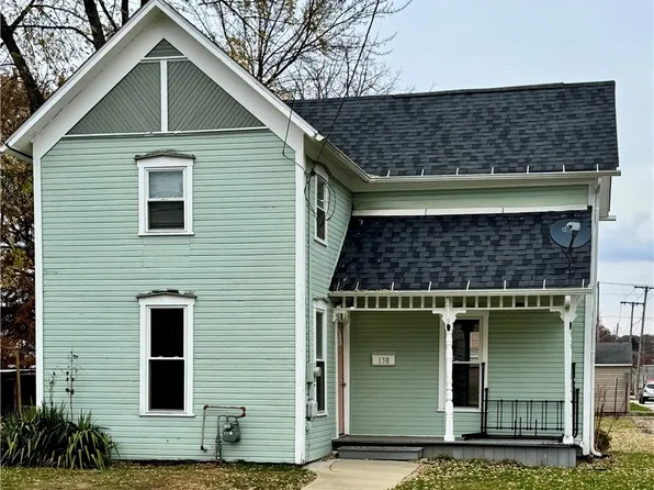 138 Wood St, East Palestine, OH 44413