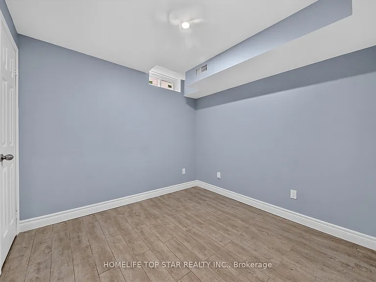 7 SW Littleborough Ct E — Photo 12
