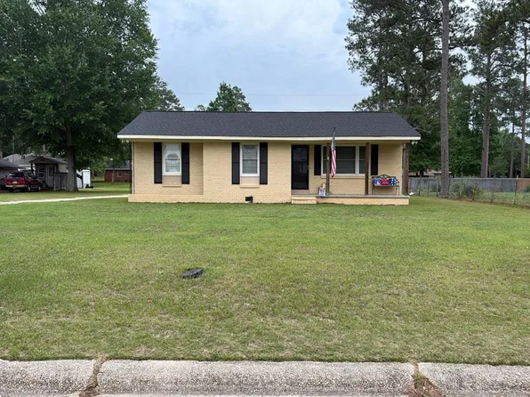 1149 Oak Ave, Elba, AL 36323