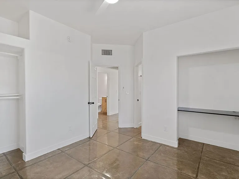 620 E Lester St #2 — Photo 7