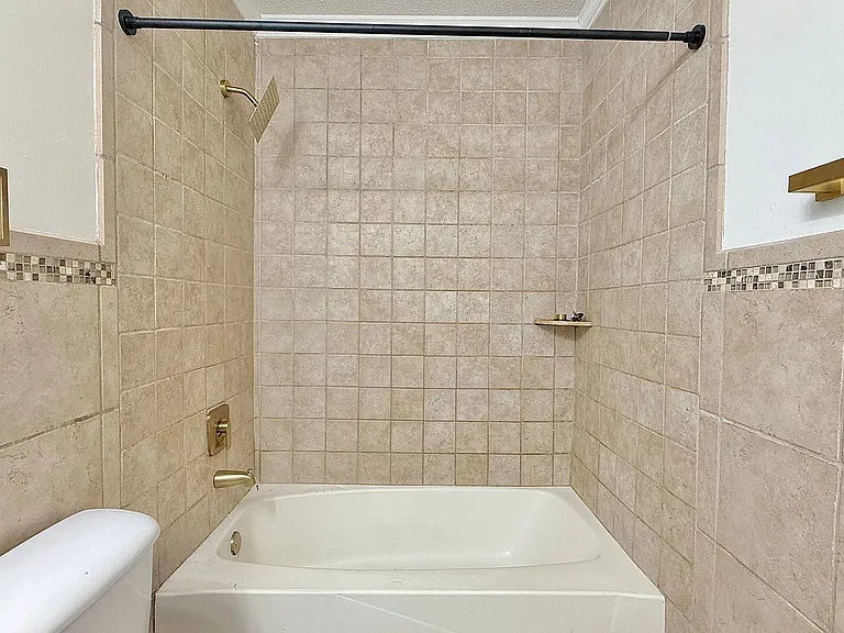 727 S Main St #107 — Photo 19