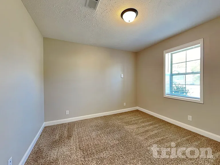 1059 Spicer Dr — Photo 10
