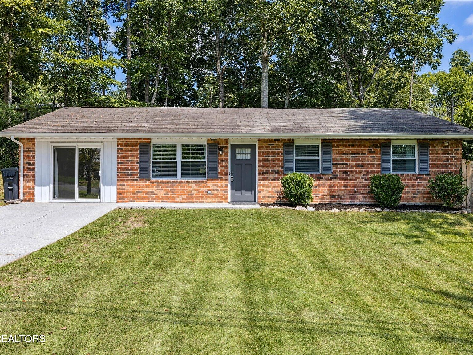 5213 Foxwood Rd, Knoxville, TN 37921 [Price Cut $10,000] | Zillow