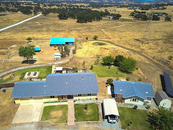 Arial View of Front Houses